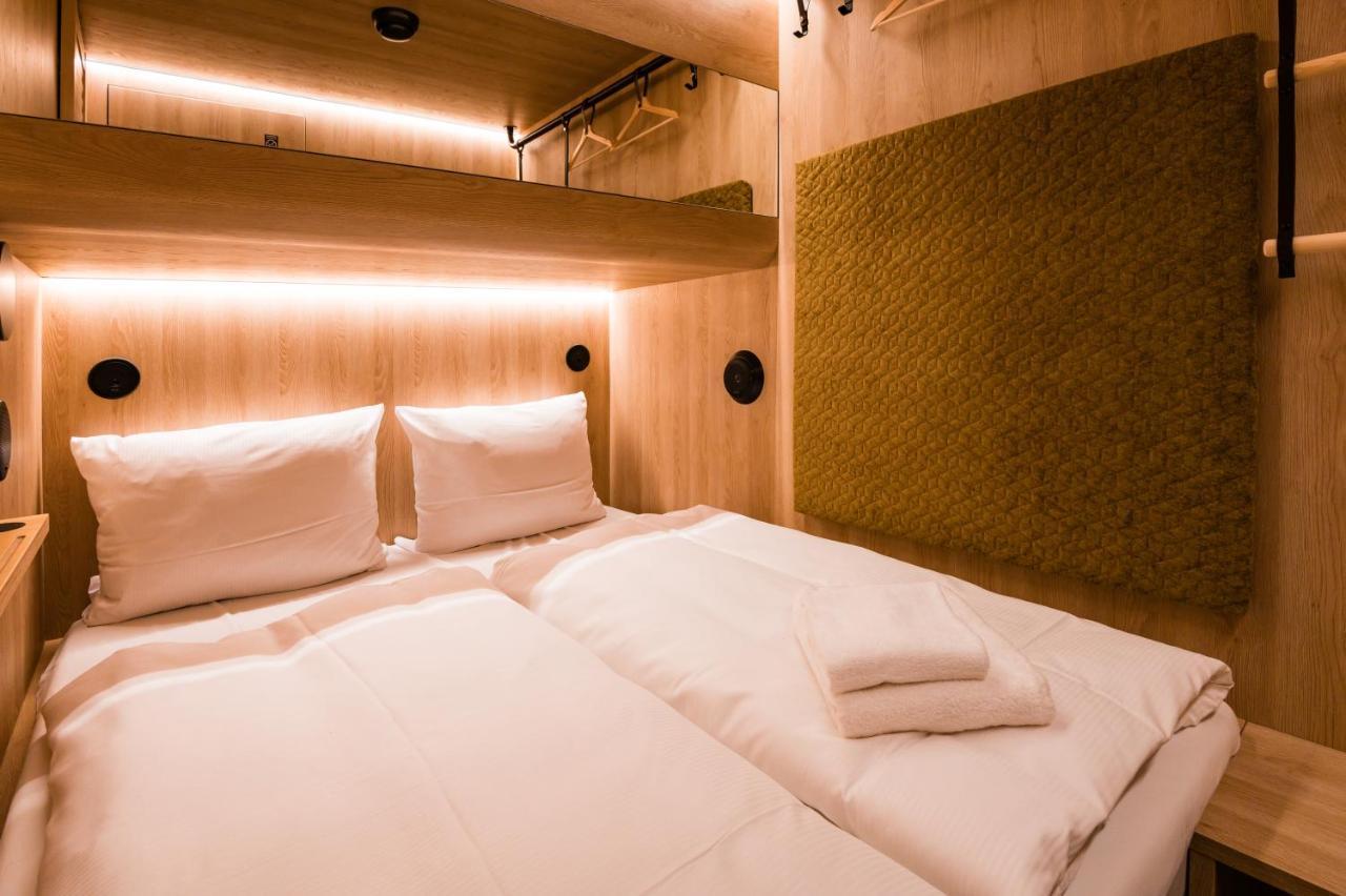 Kapselhotel Cab20