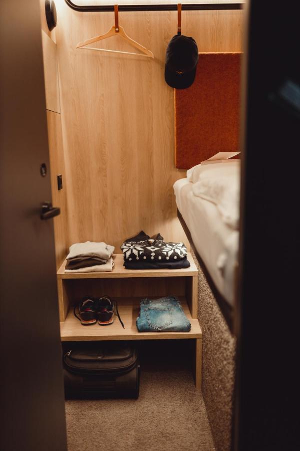 Kapselhotel Cab20