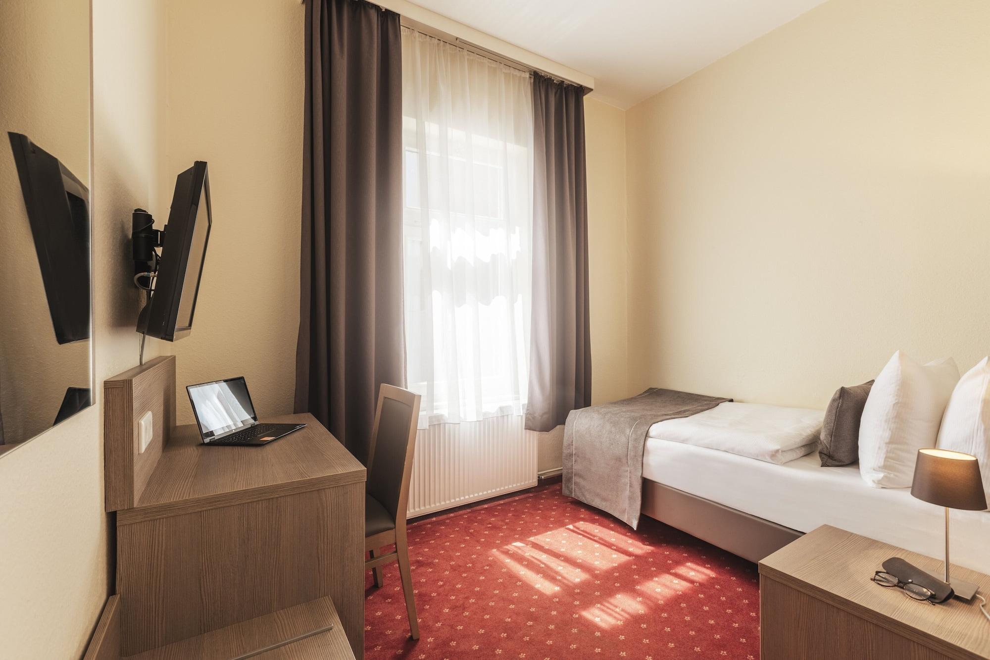 Hotel Novum Holstenwall Neustadt 3*