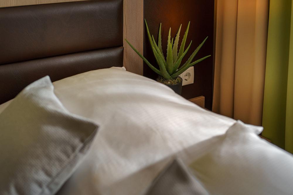 - The Niu, Fusion St. Georg By Ihg
