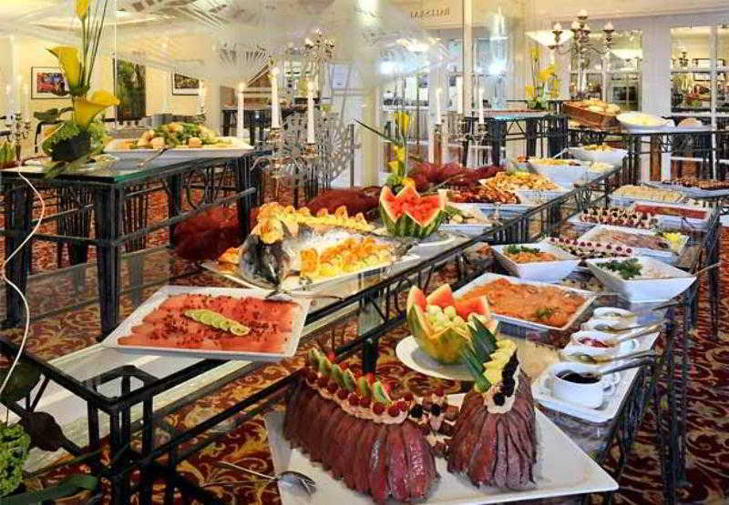 Courtyard By Marriott Airport 4*