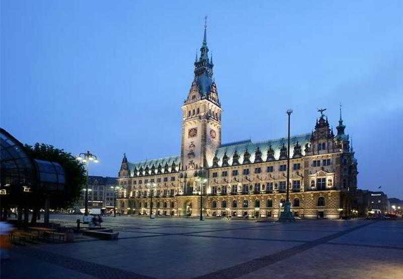Courtyard By Marriott Airport Hamburg