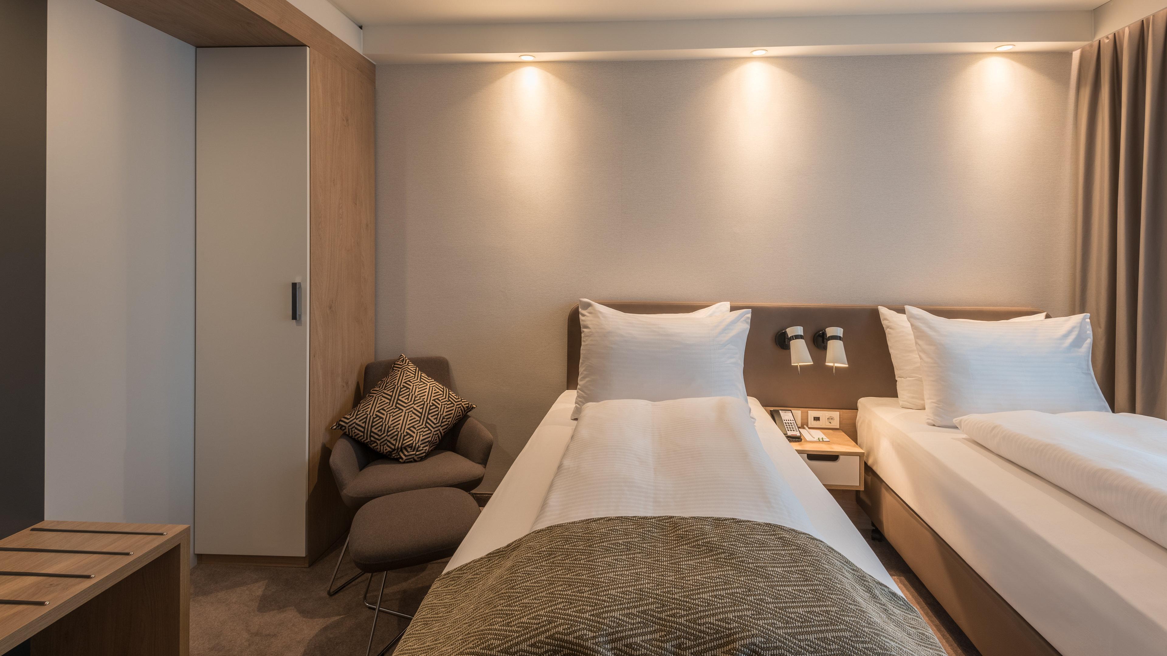 - - Berliner Tor, An Ihg