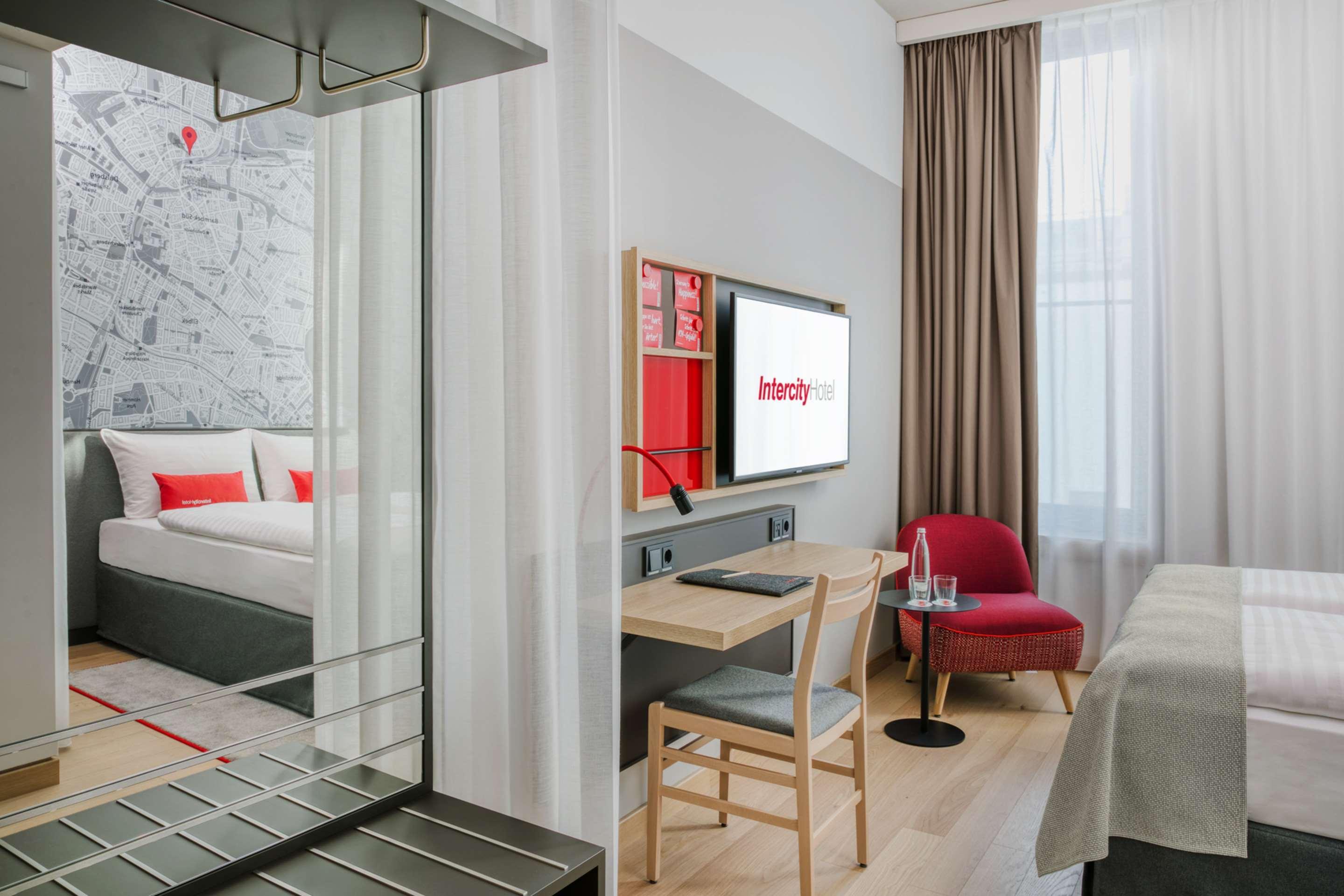 Hotel Intercityhotel Hamburg-barmbek 4*