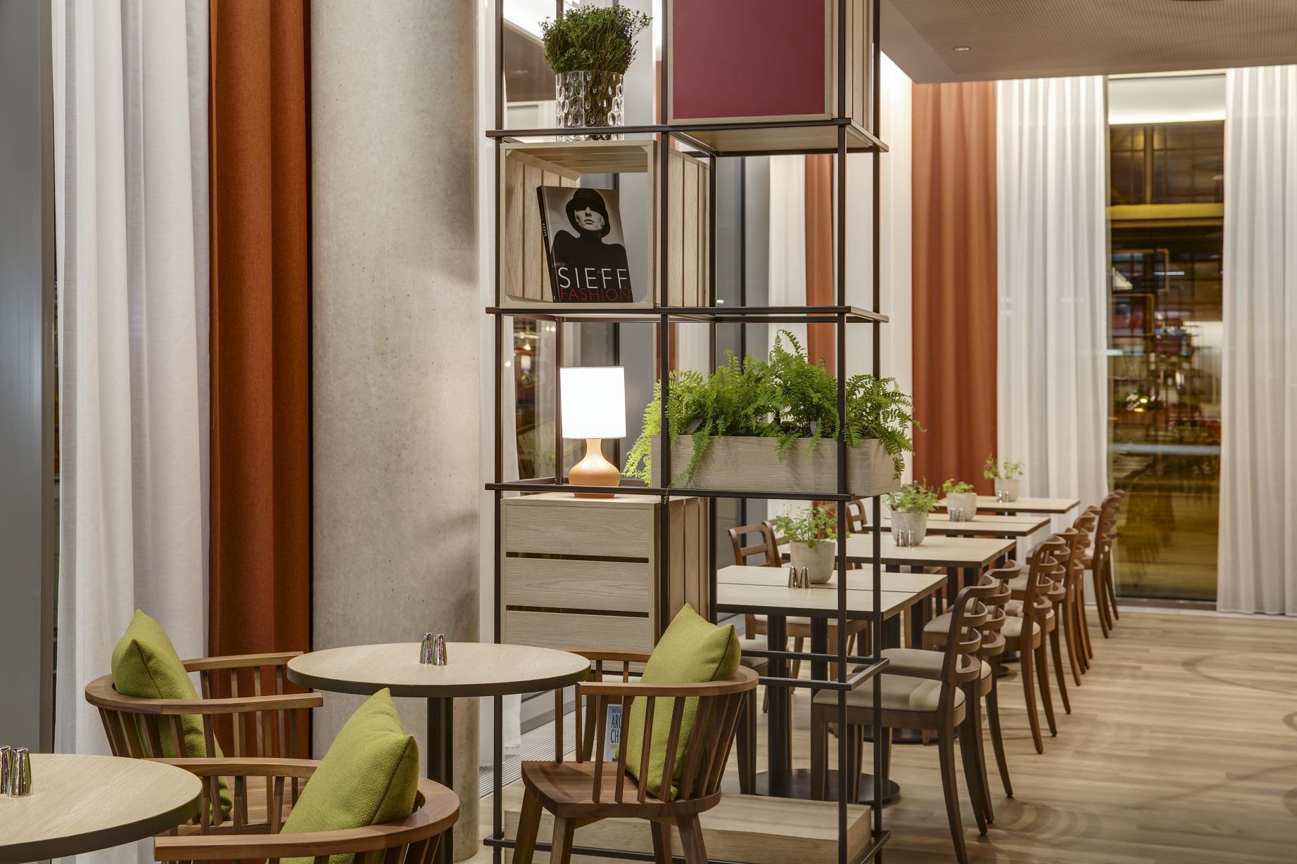 Hotel Intercityhotel Hamburg-barmbek 4*