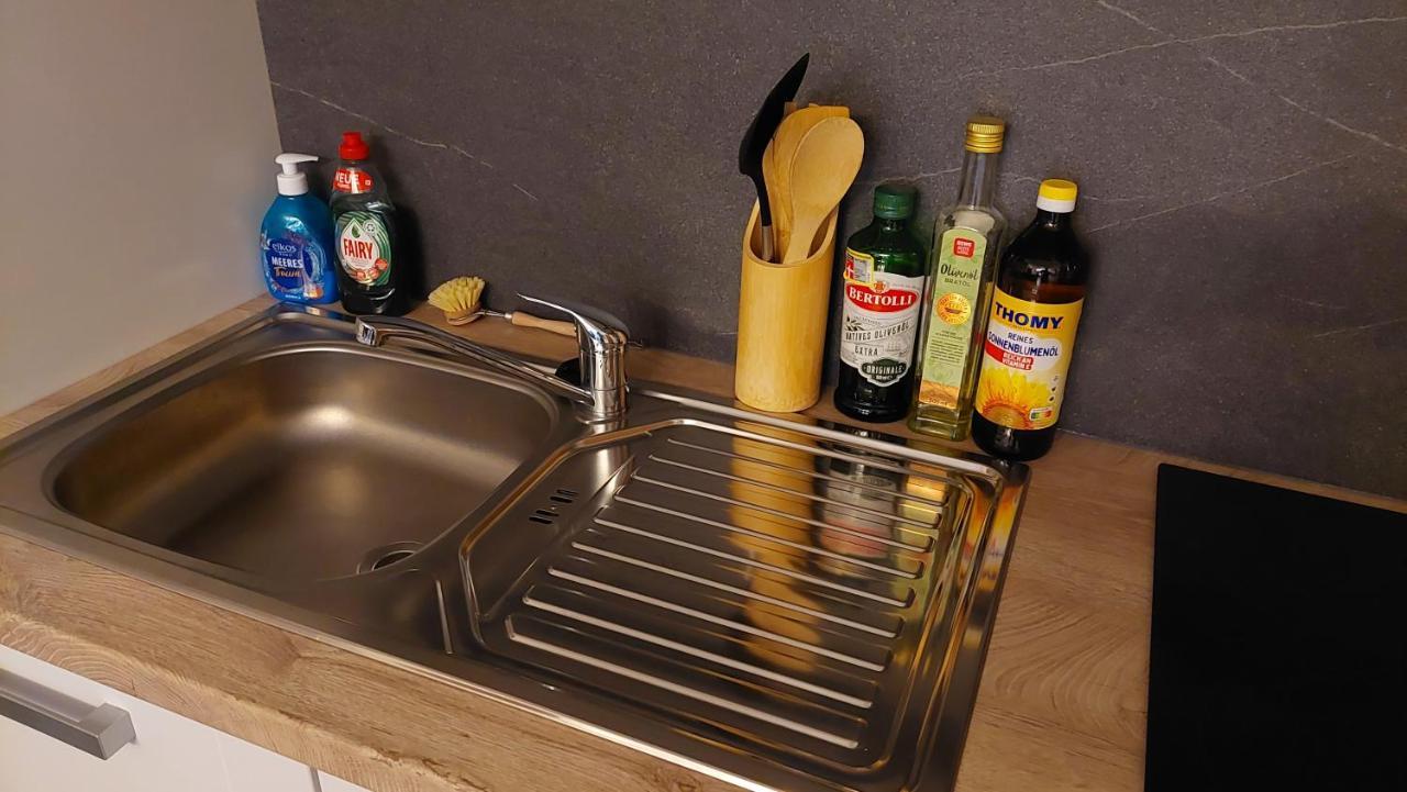 2-zimmer-ferienwohnung Mit Neuer Küche, Netflix, Garten Und Laufband Apartment