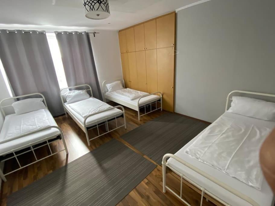 Sued- 5 Zimmer_15 Personen _ Komplett_eingerichtet Hamborg