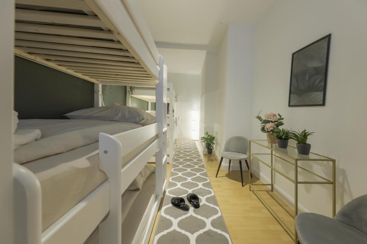 Apartment The Harbour 1 *