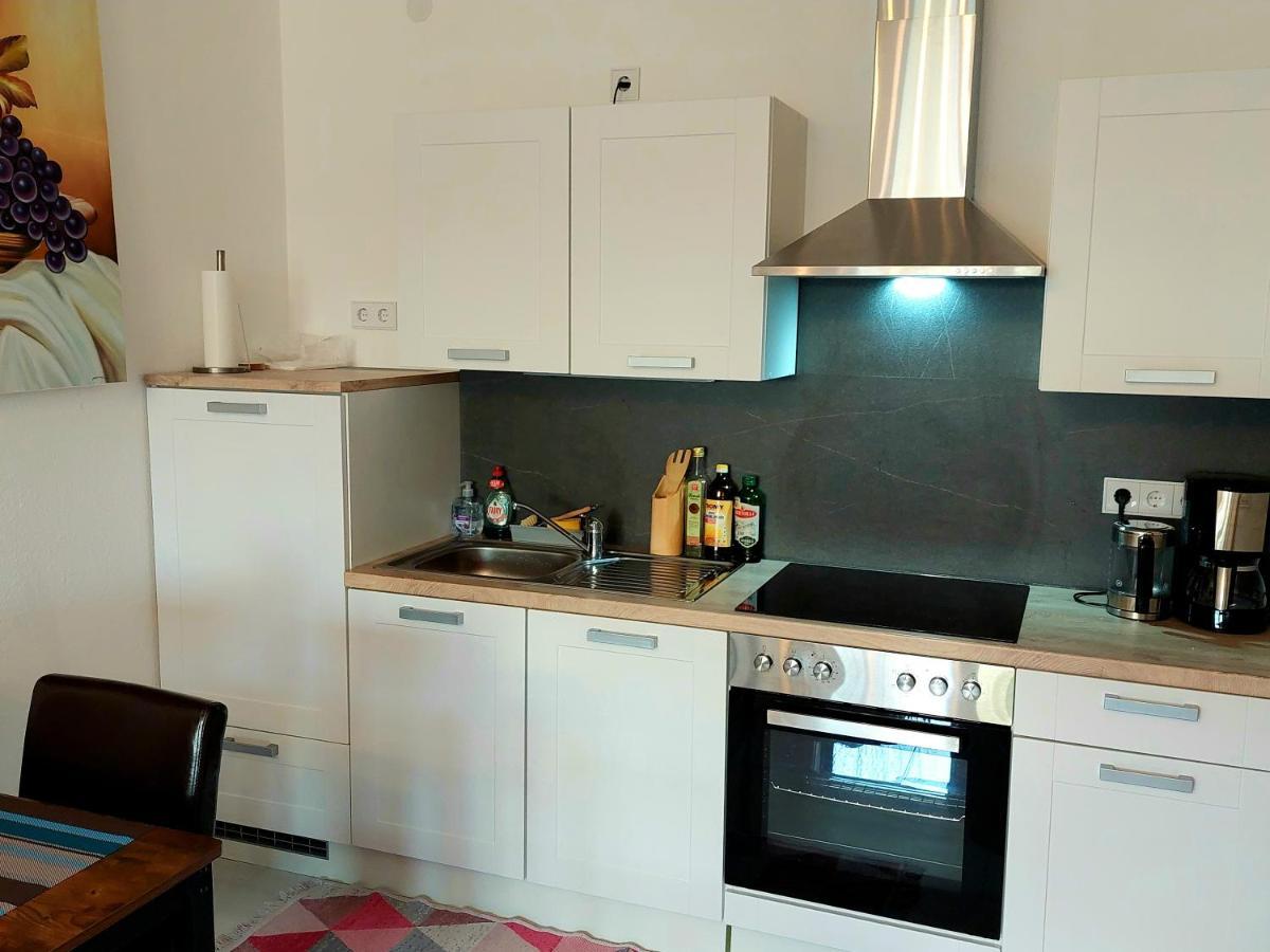 2-zimmer-ferienwohnung Mit Neuer Küche, Netflix, Garten Und Laufband *