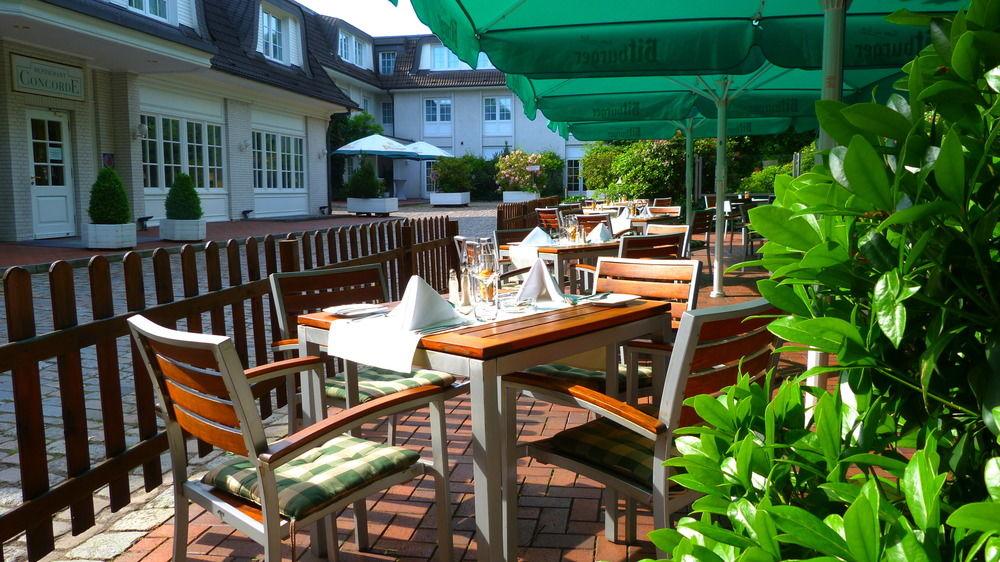 Courtyard By Marriott Airport Hotel