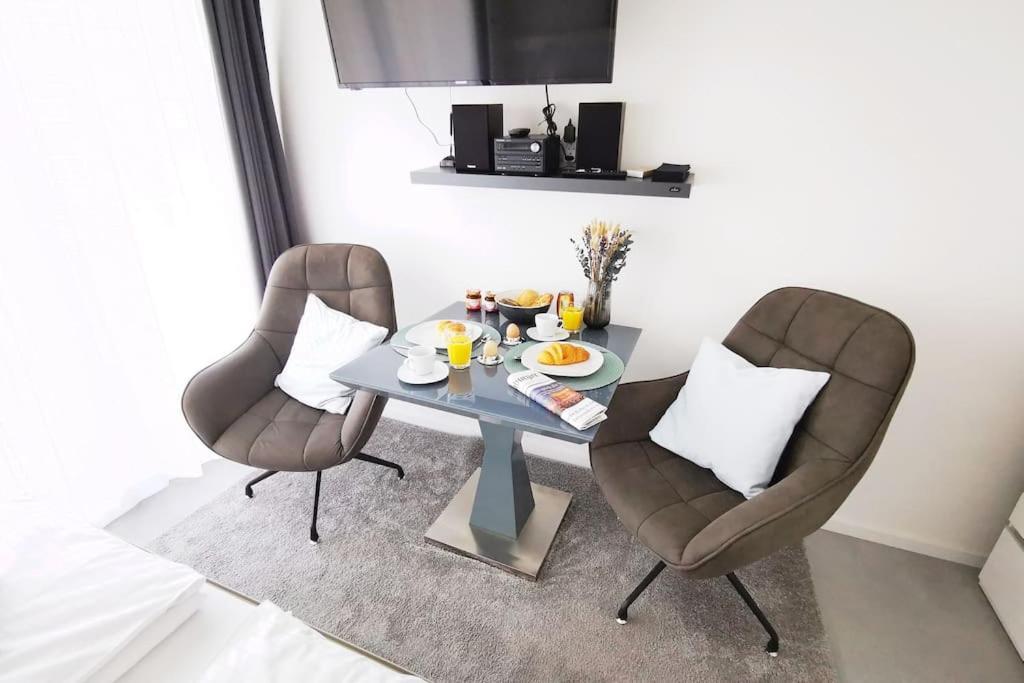 Lejlighed Hh 06 By Rockchair - Superhost Status - Modernes Mit Sonnigem Balkon & Premium Boxspringbetten In Winterhude - Geheimtipp Hamborg