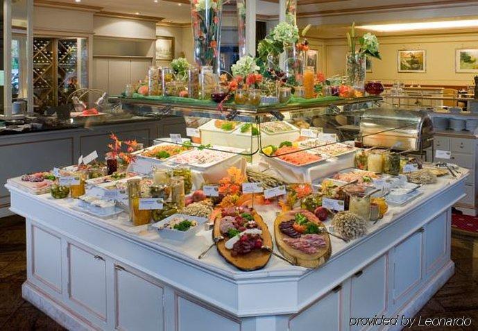 Hotel Courtyard By Marriott Airport 4*