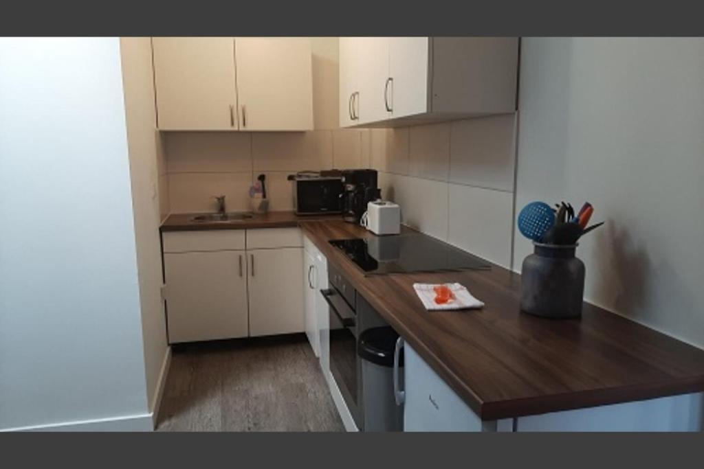 Apartment Studio-apartment Rockabilly 45 Citynah 60er Style *