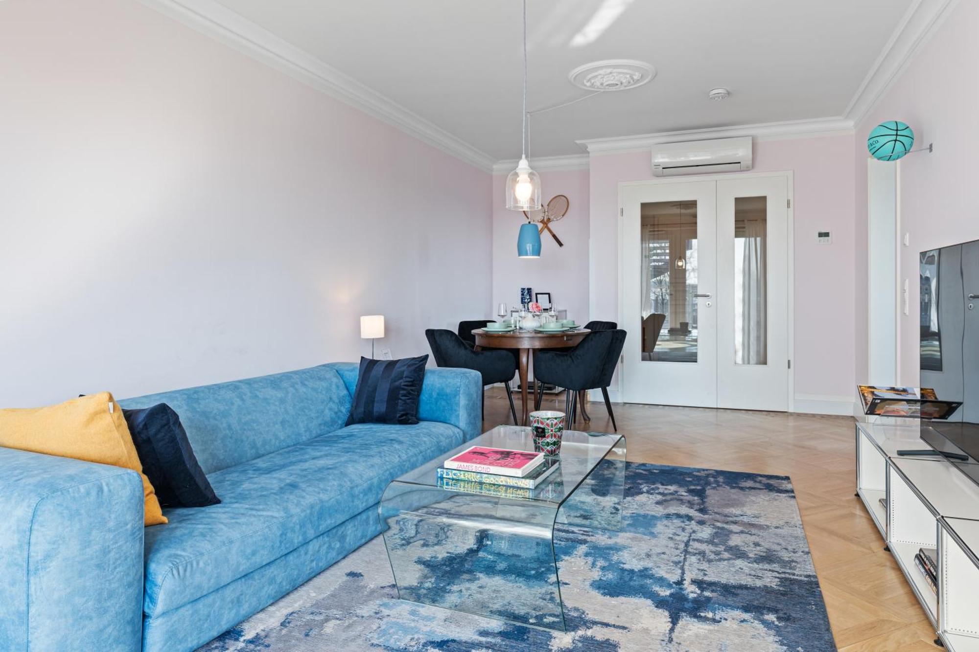 Apartment Cls Moderne City-wohnung Tiefgarage, E-laden, Balkon, Parken, Blick Ueber Hamburg, Cafe Im Haus, Bus Gegenueber, Flex Check In