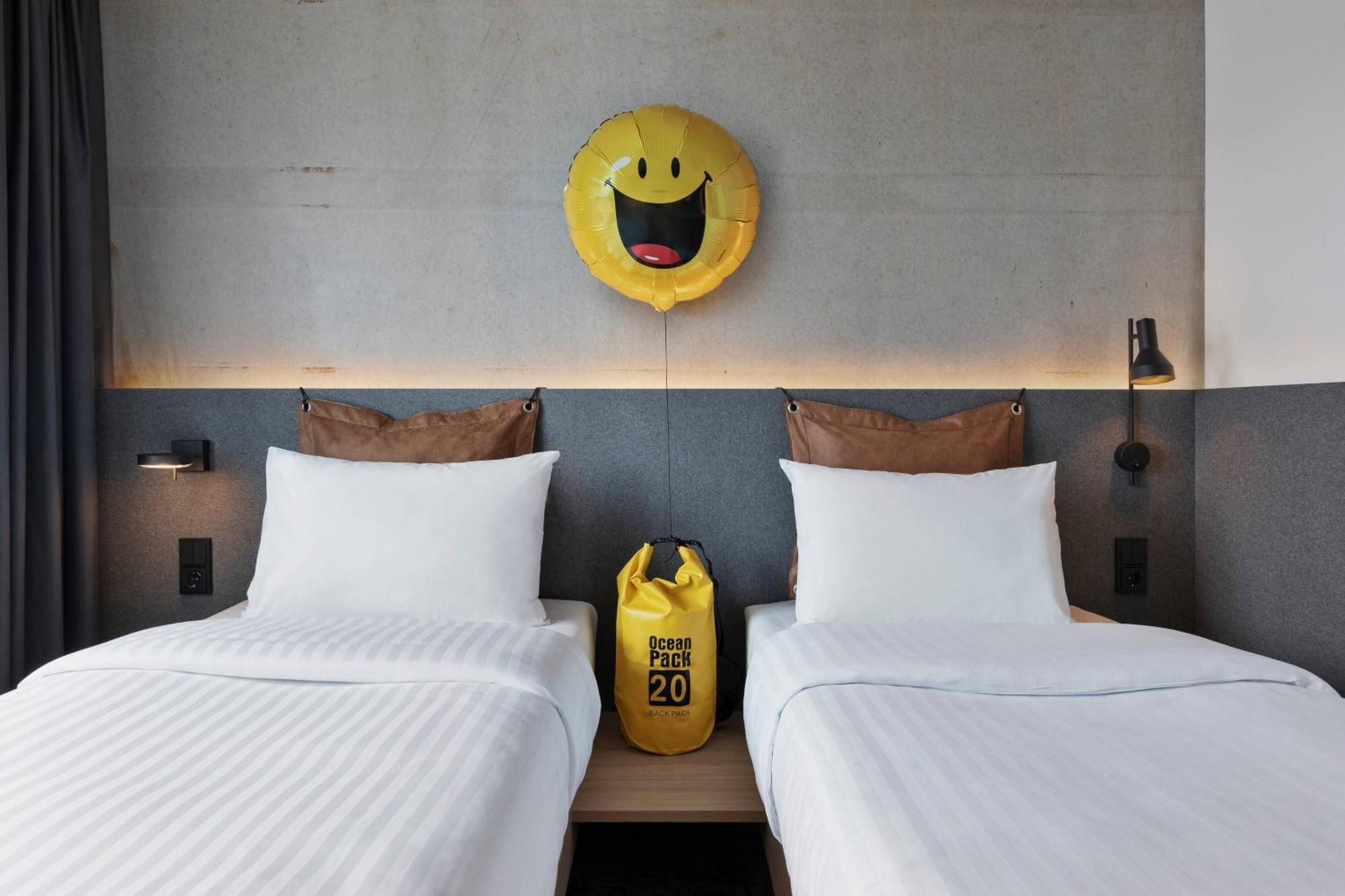 Moxy Altona