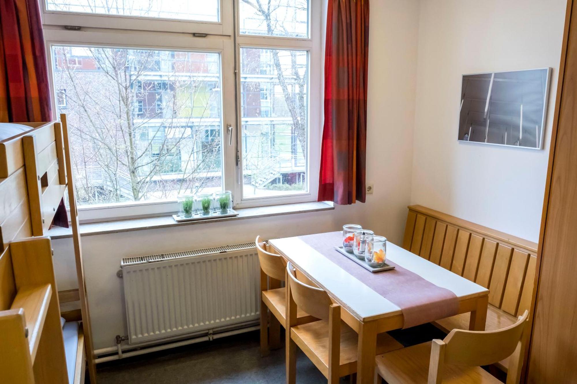 Horner Rennbahn Hostel *