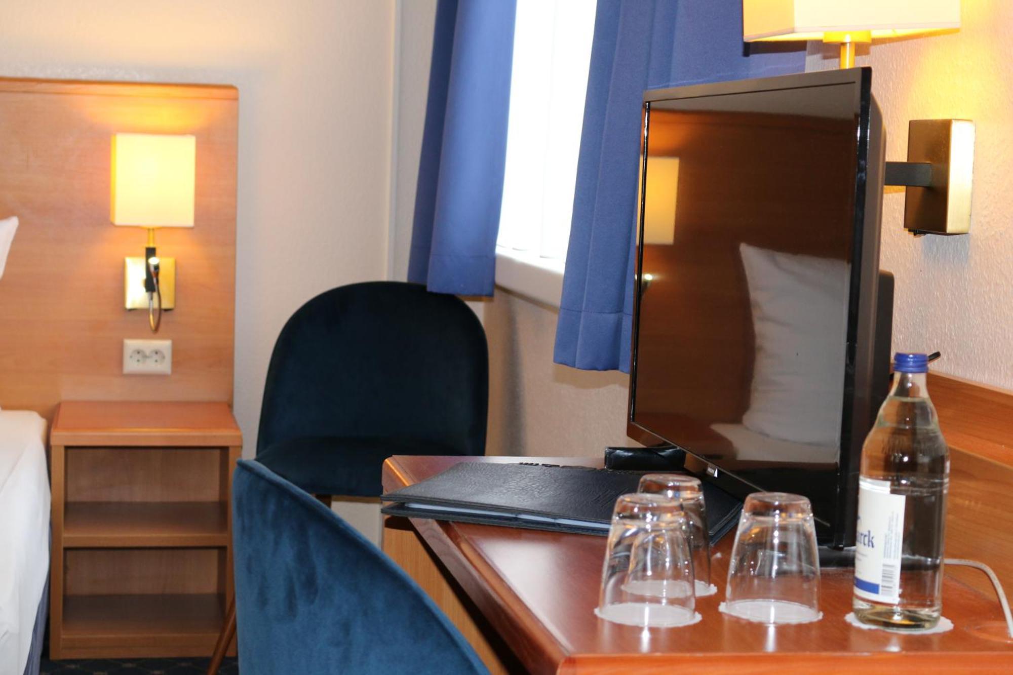 Hotel Elbbrücken 3*