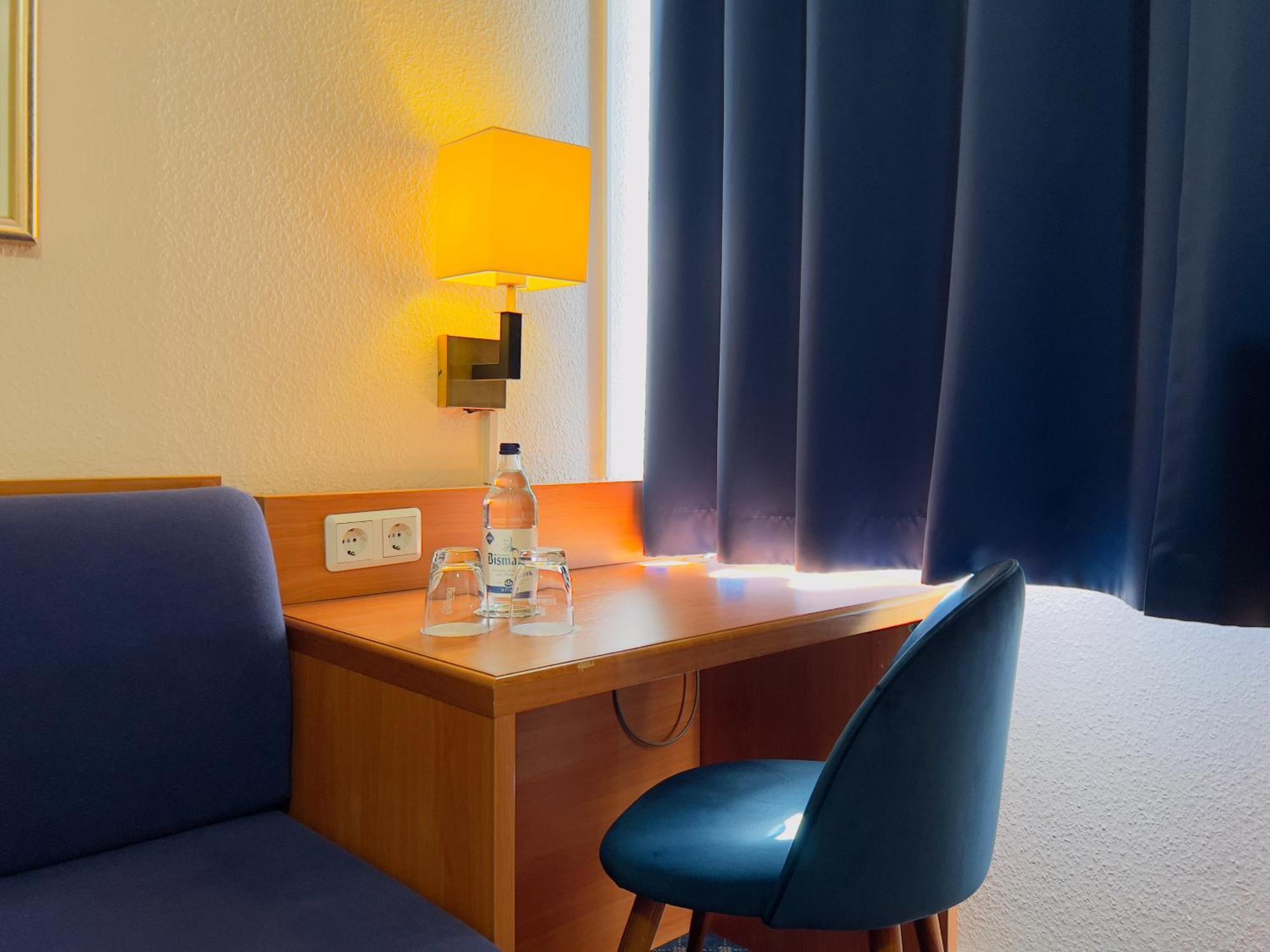 Hotel Elbbrücken 3*