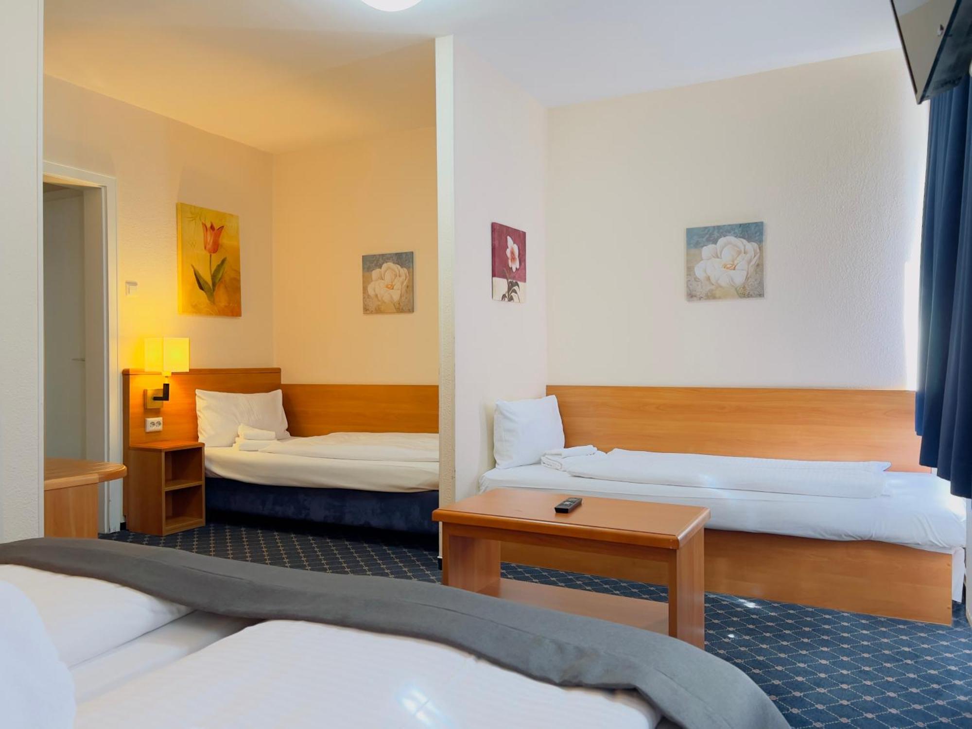 Hotel Elbbrücken 3*