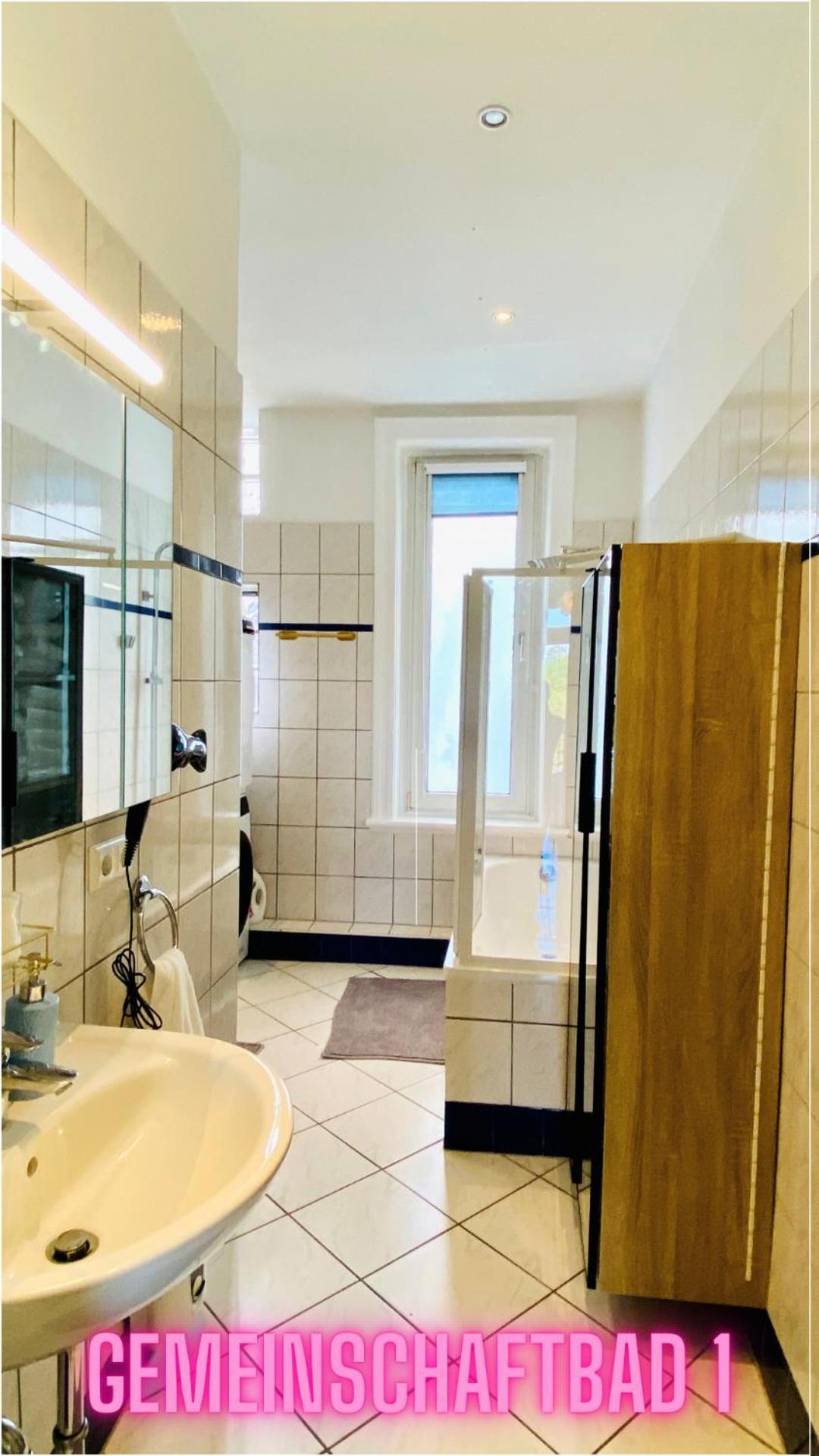 Ad Gaestezimmer Winterhude Apartment *