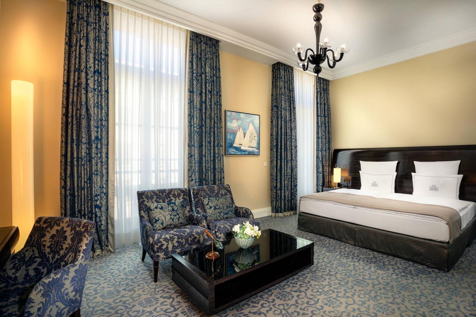 Atlantic Hamburg, Autograph Collection 5*