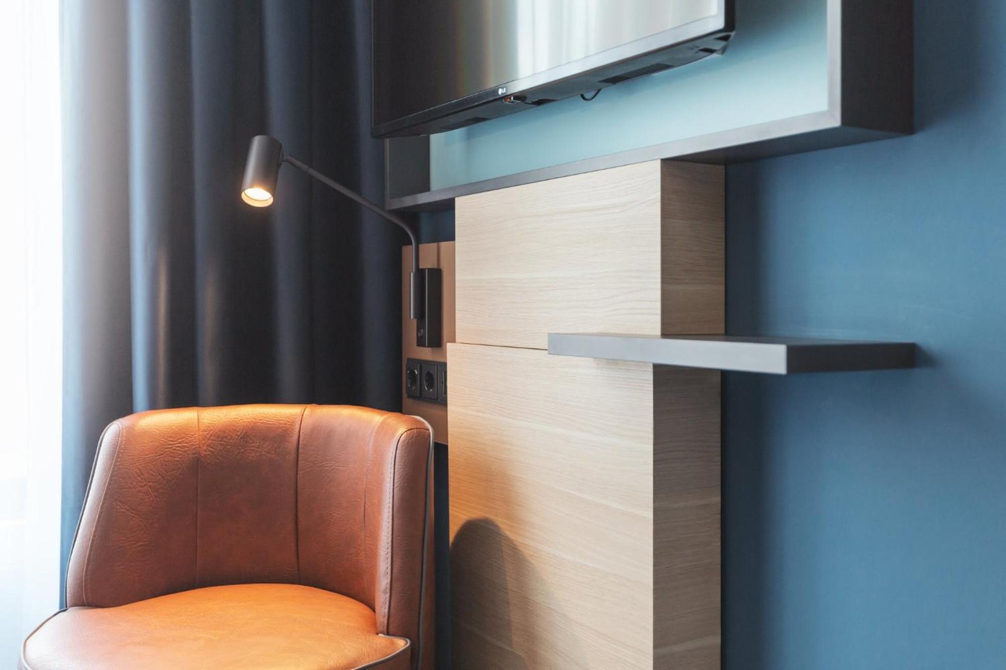 - The Niu, Yen By Ihg Hotel 3*