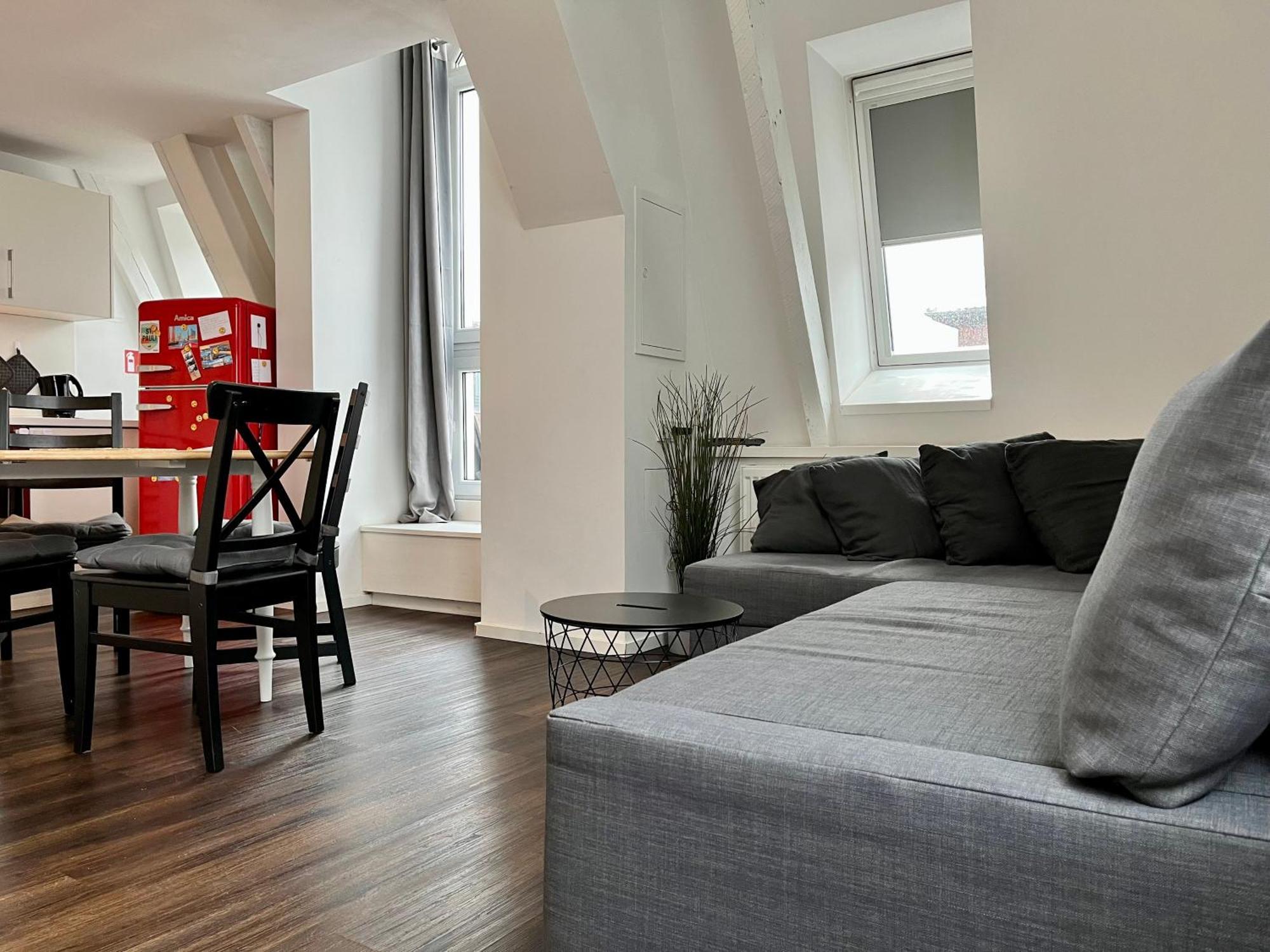 Modernes Loft Mitten Ueber Dem Kiez Auf St.pauli!
