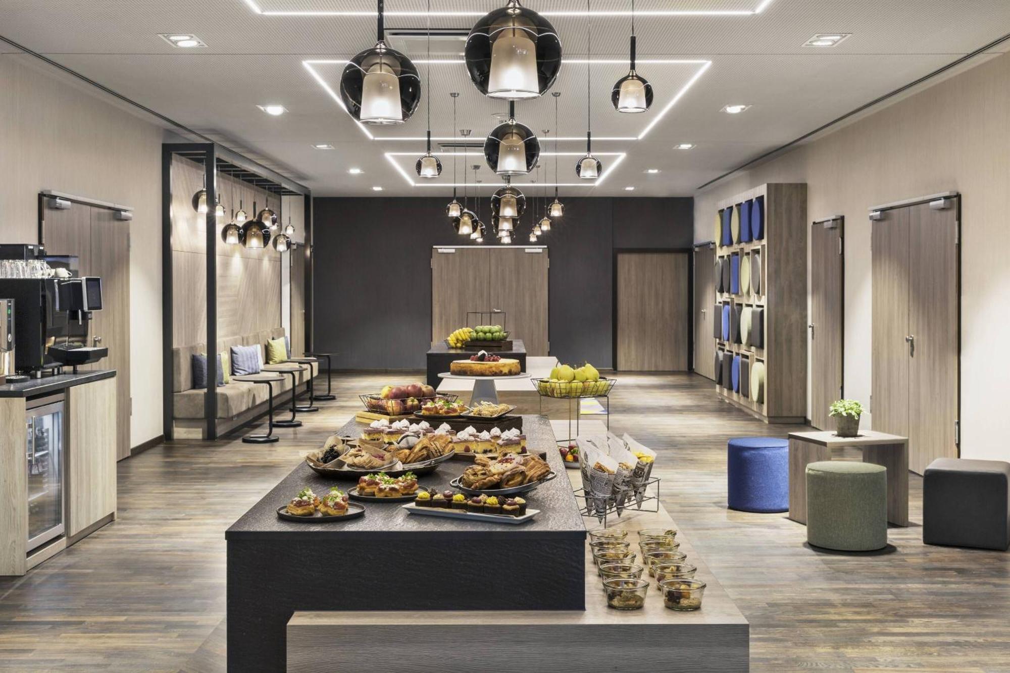 Courtyard By Marriott Hotel 4*
