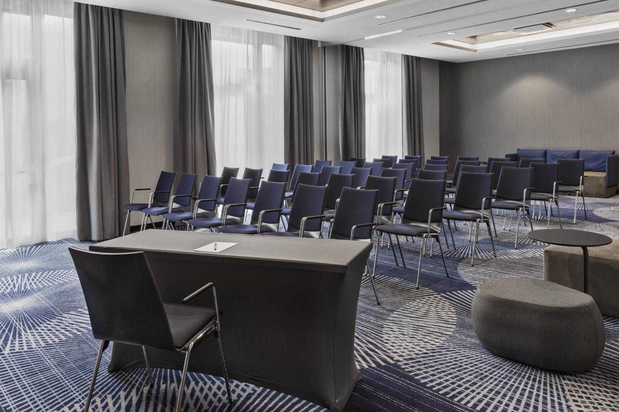 Courtyard By Marriott 4* Hamburg