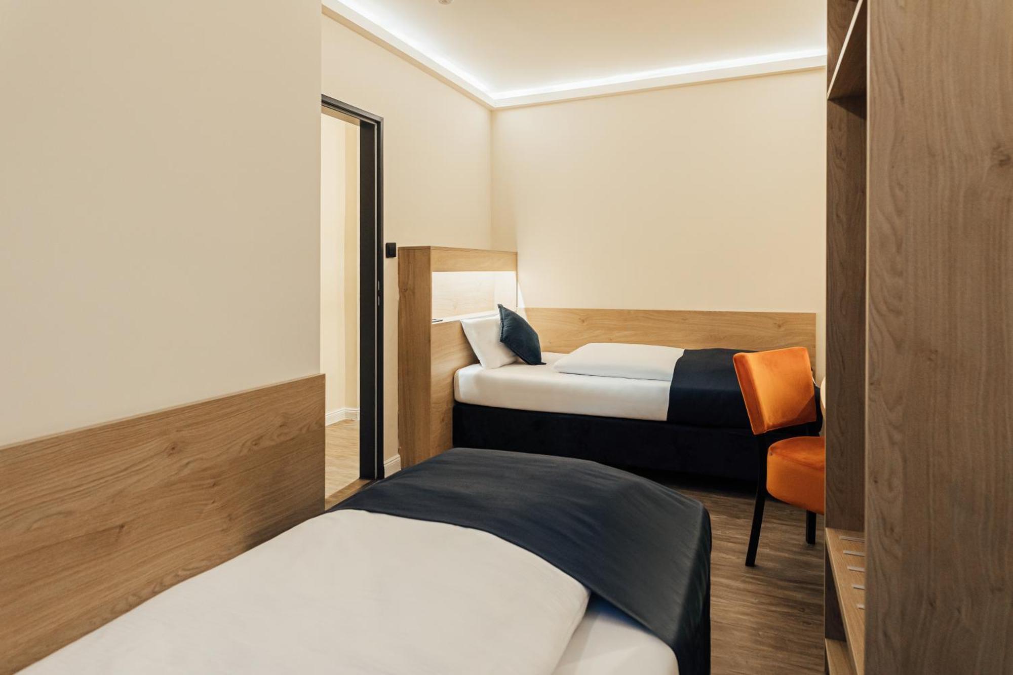 St. Georg Hotel *