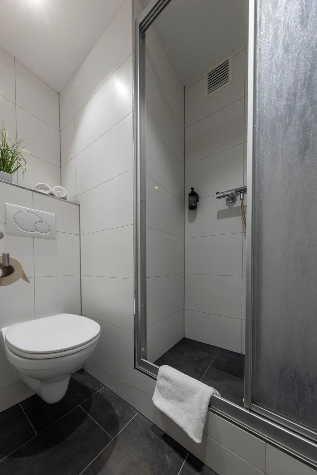 Auto-parkhotel Hotel 2*
