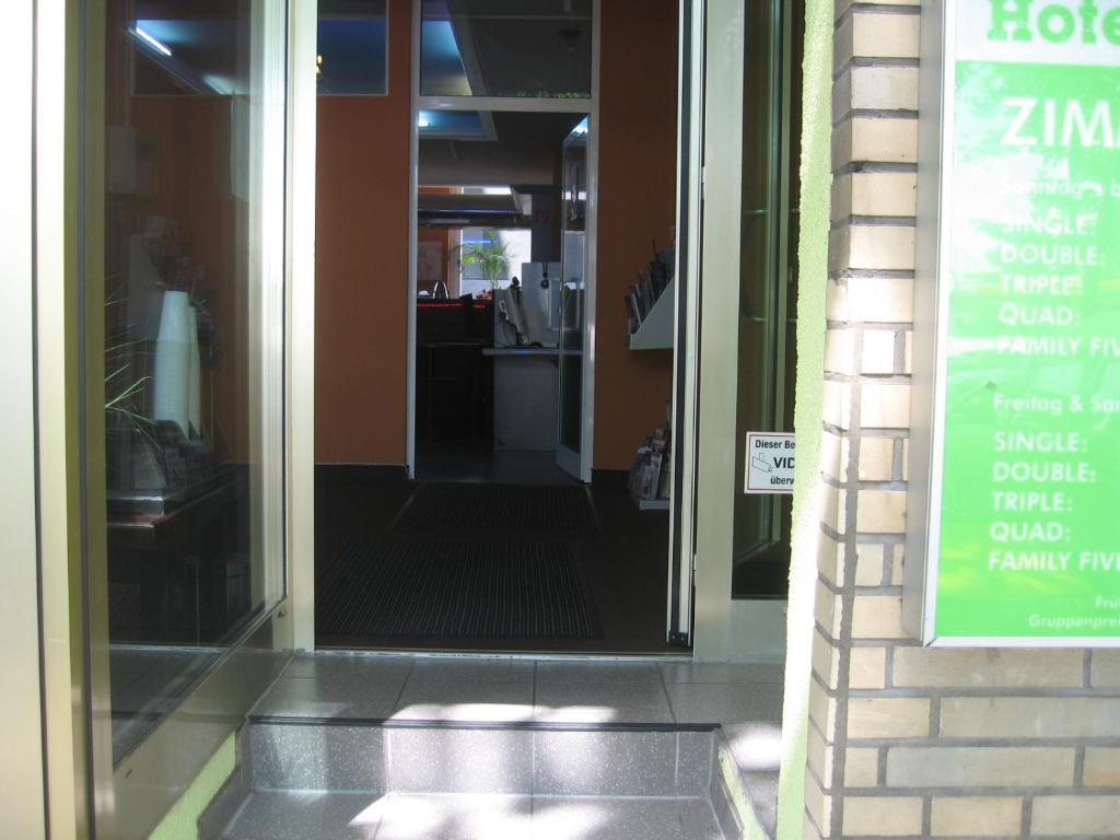 Figaro Hostel