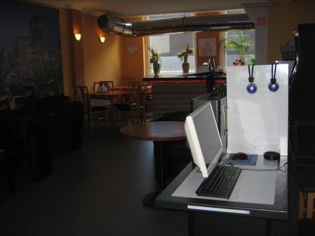 Hostel Figaro *