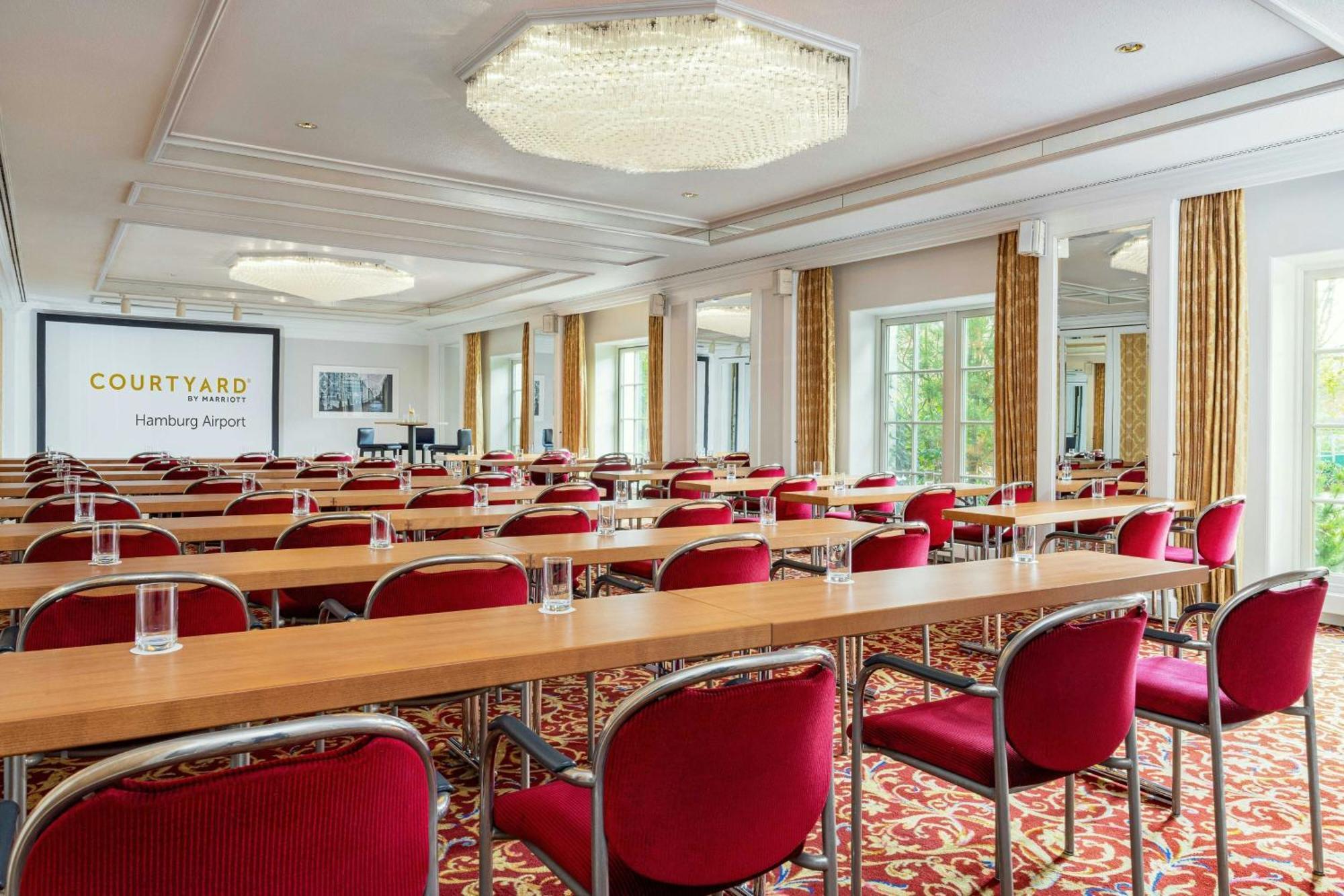 Courtyard By Marriott Airport 4* Hamburg