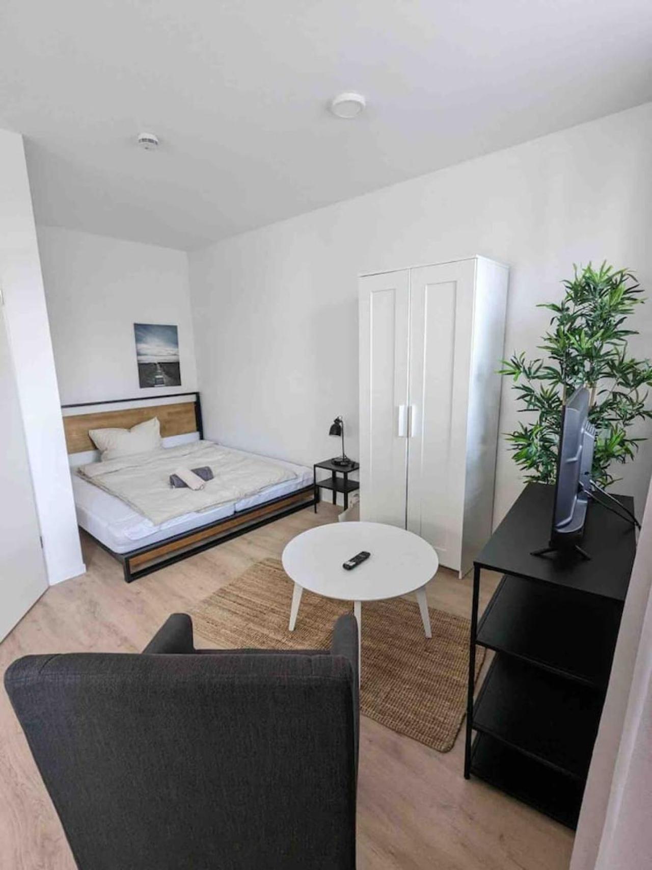 Stylish For Two Prime Location In
