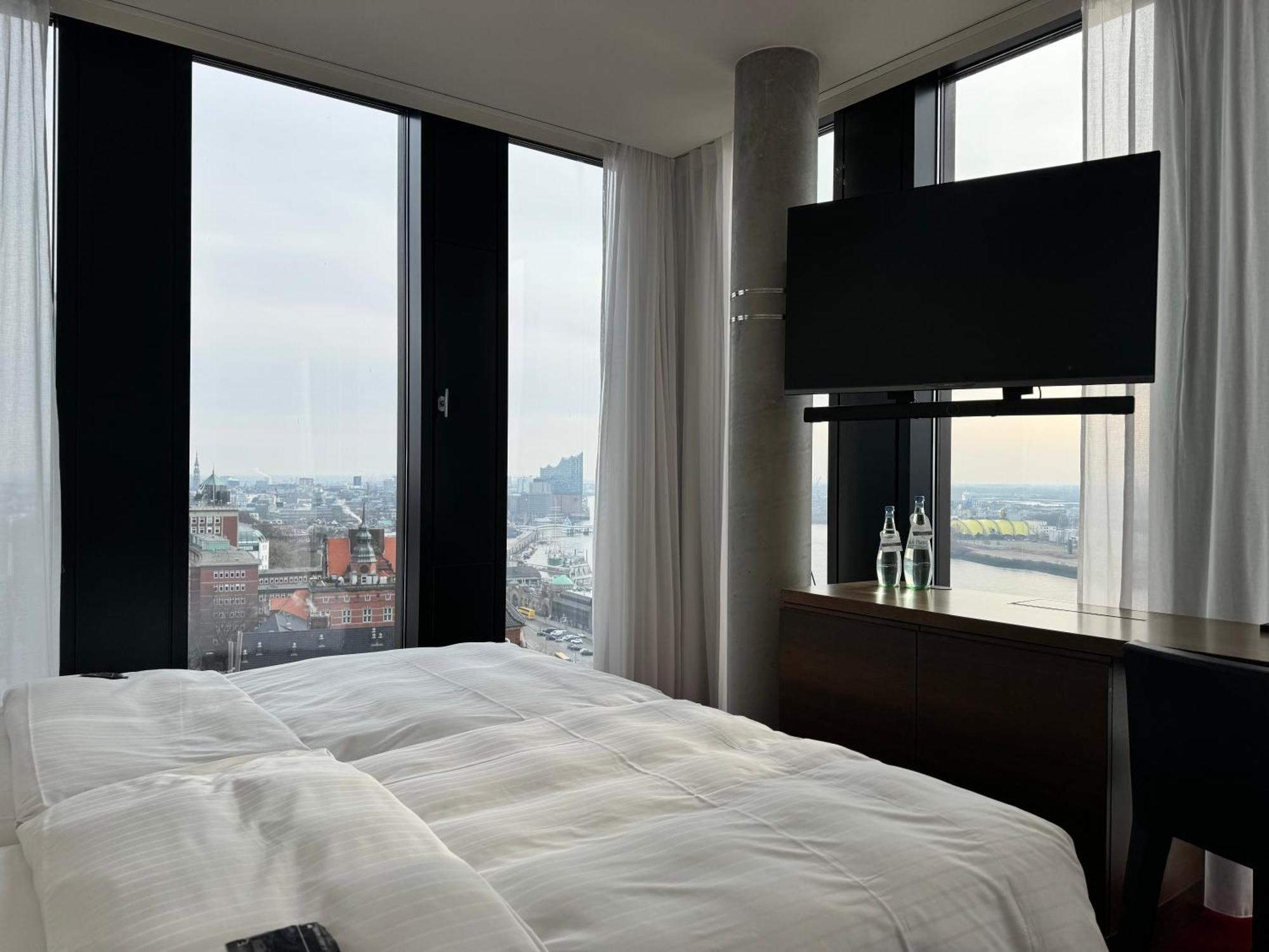 Hotel Empire Riverside 4*