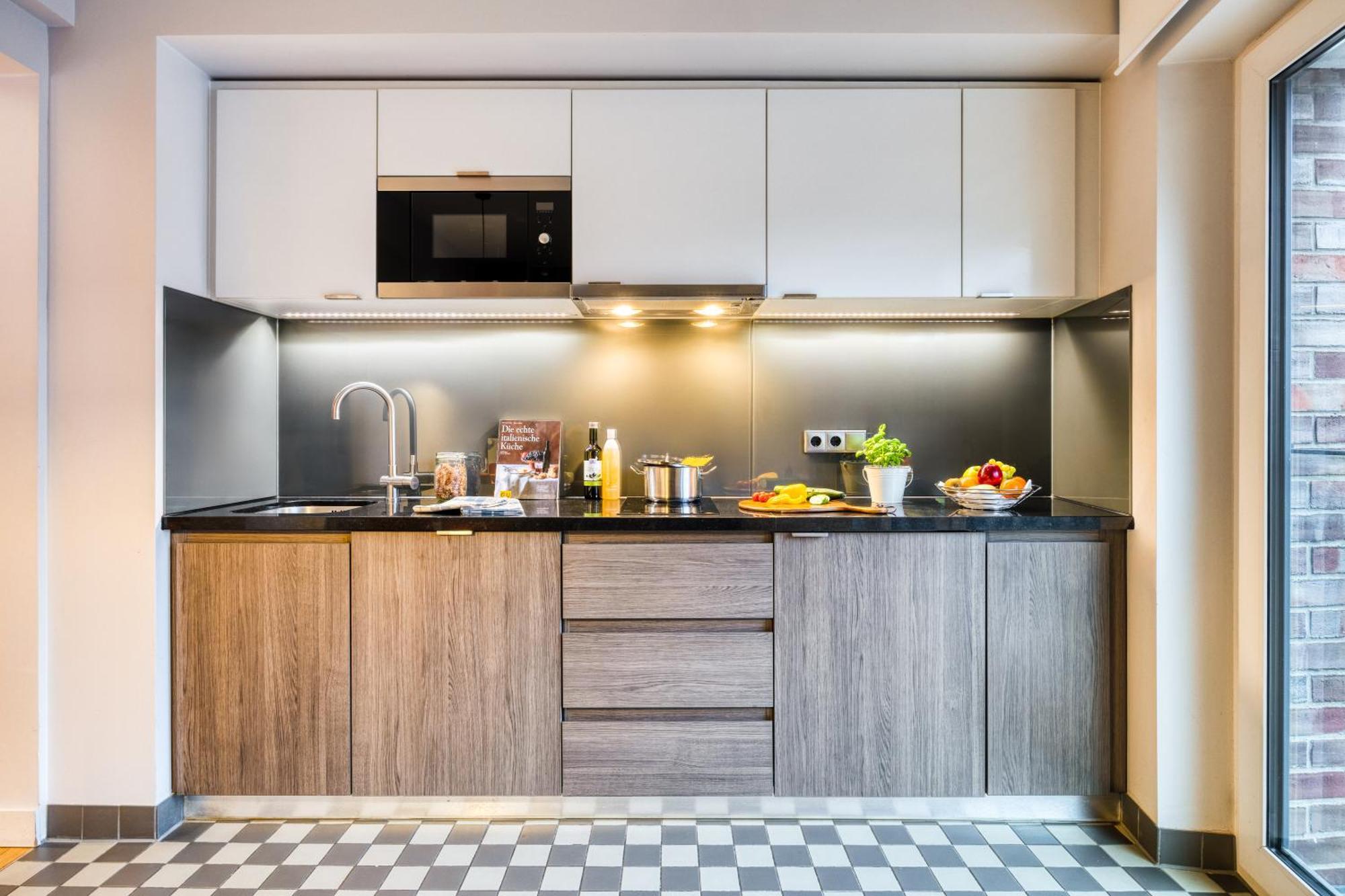 Aparthotel Citadines Michel 4*