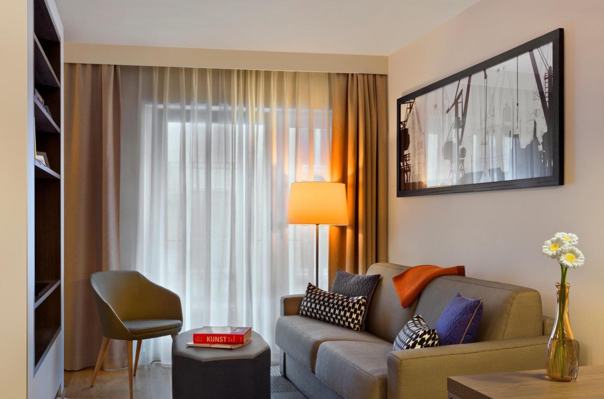 Citadines Michel Aparthotel 4*