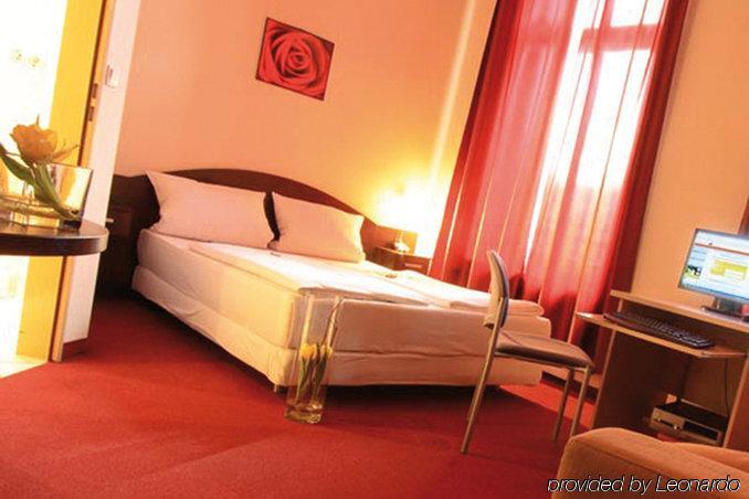 Polo Am Zob Hotel