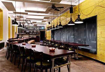 Hotel Superbude St Pauli 3*