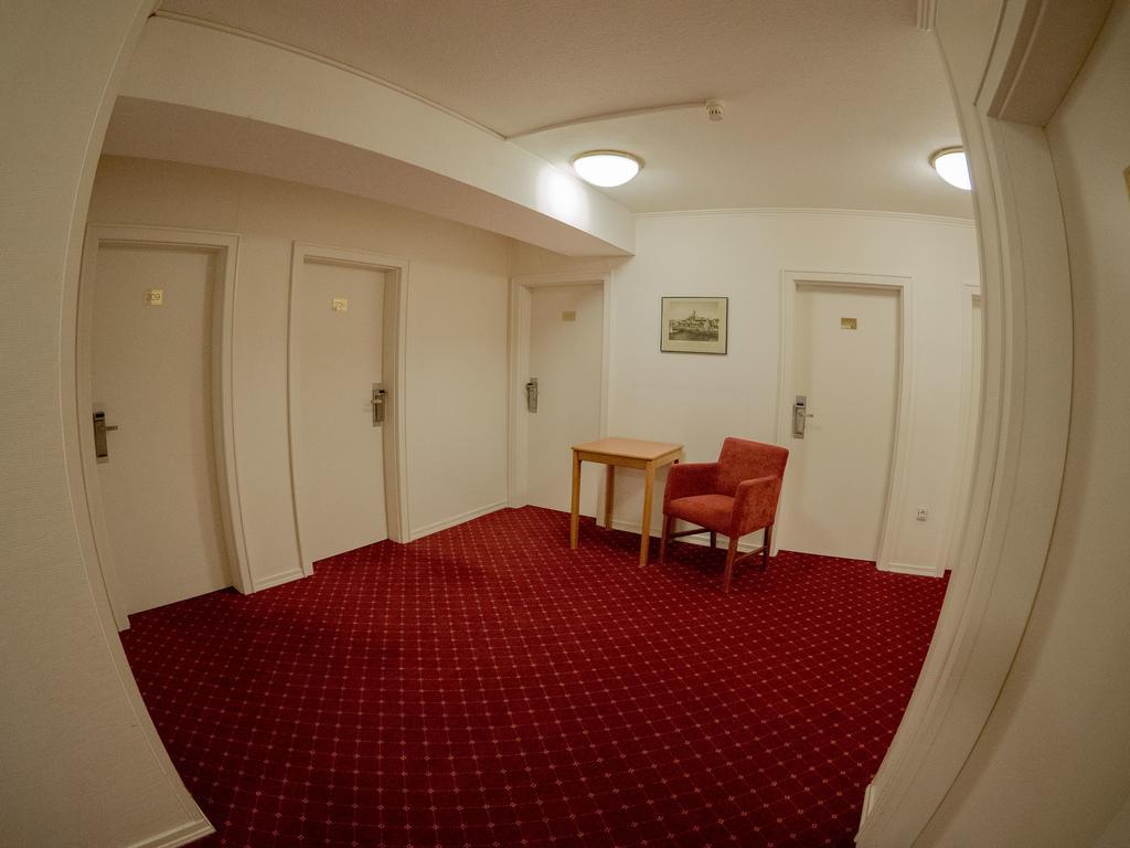 Hotel Elbbrücken 3*