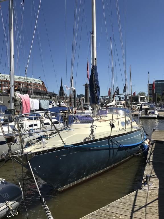 Botel Yacht 