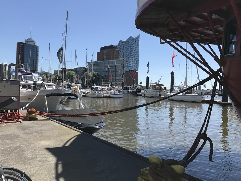 Botel Yacht 