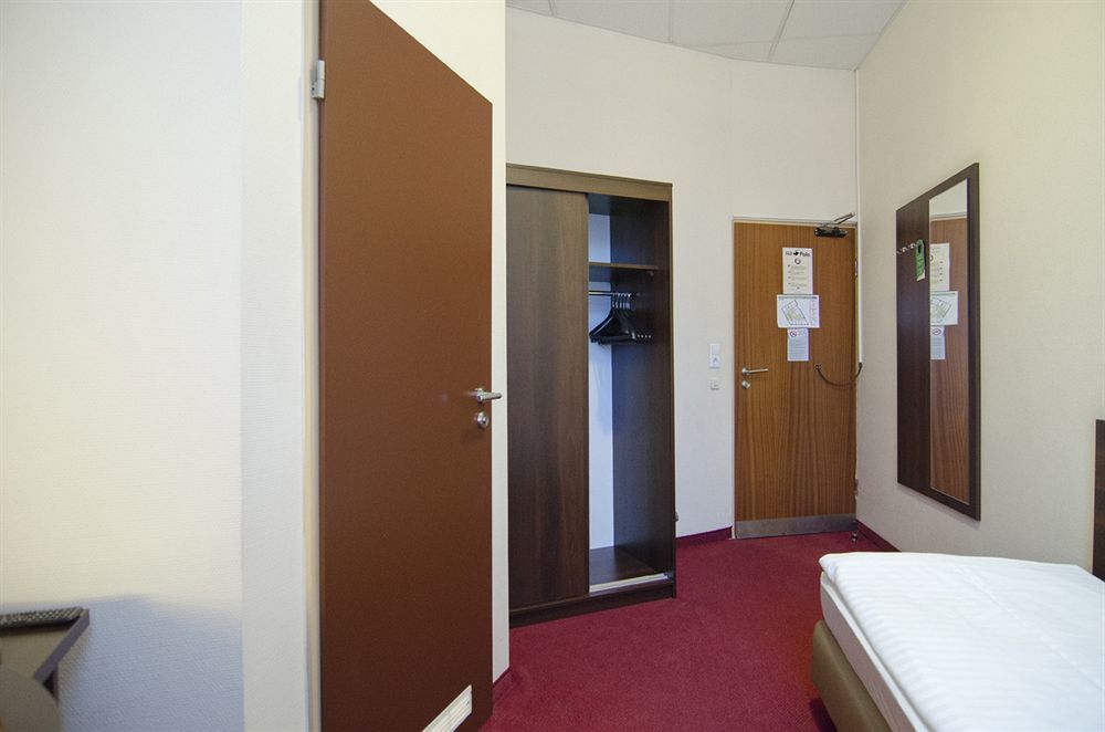 Hotel Polo Am Zob