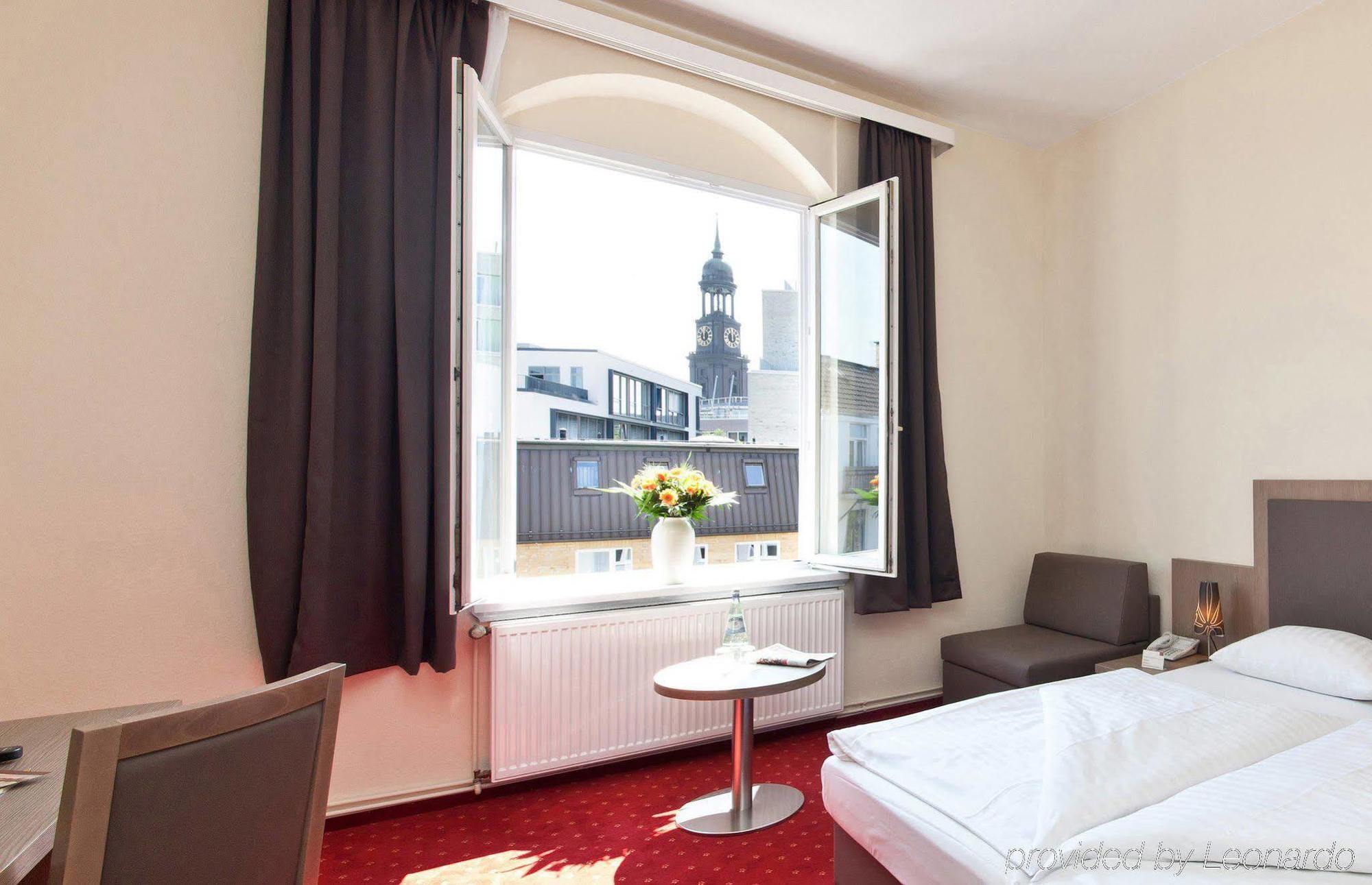 Novum Holstenwall Neustadt Hotel