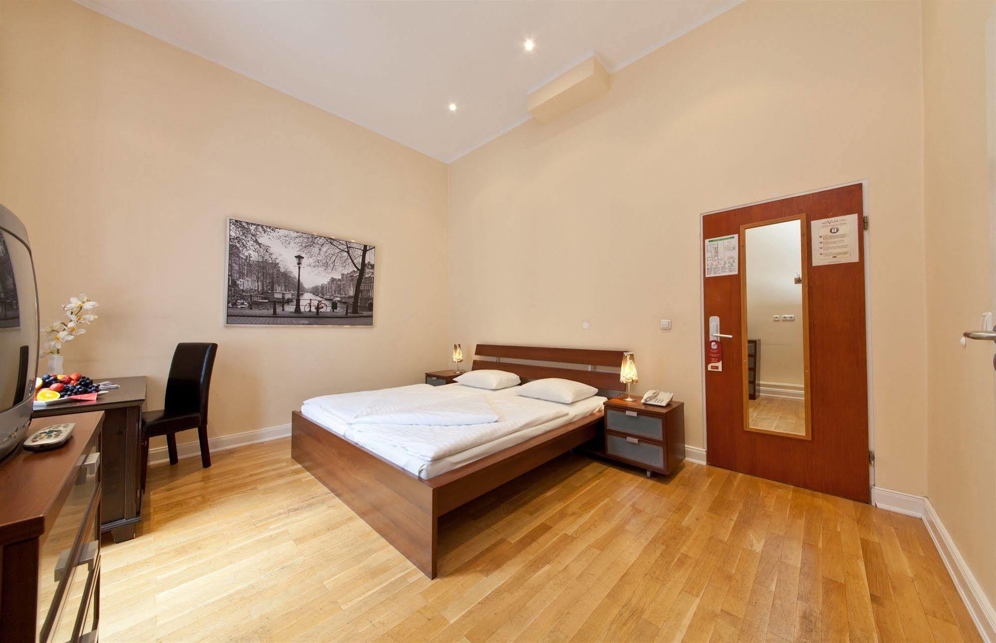 Novum Holstenwall Neustadt 3*