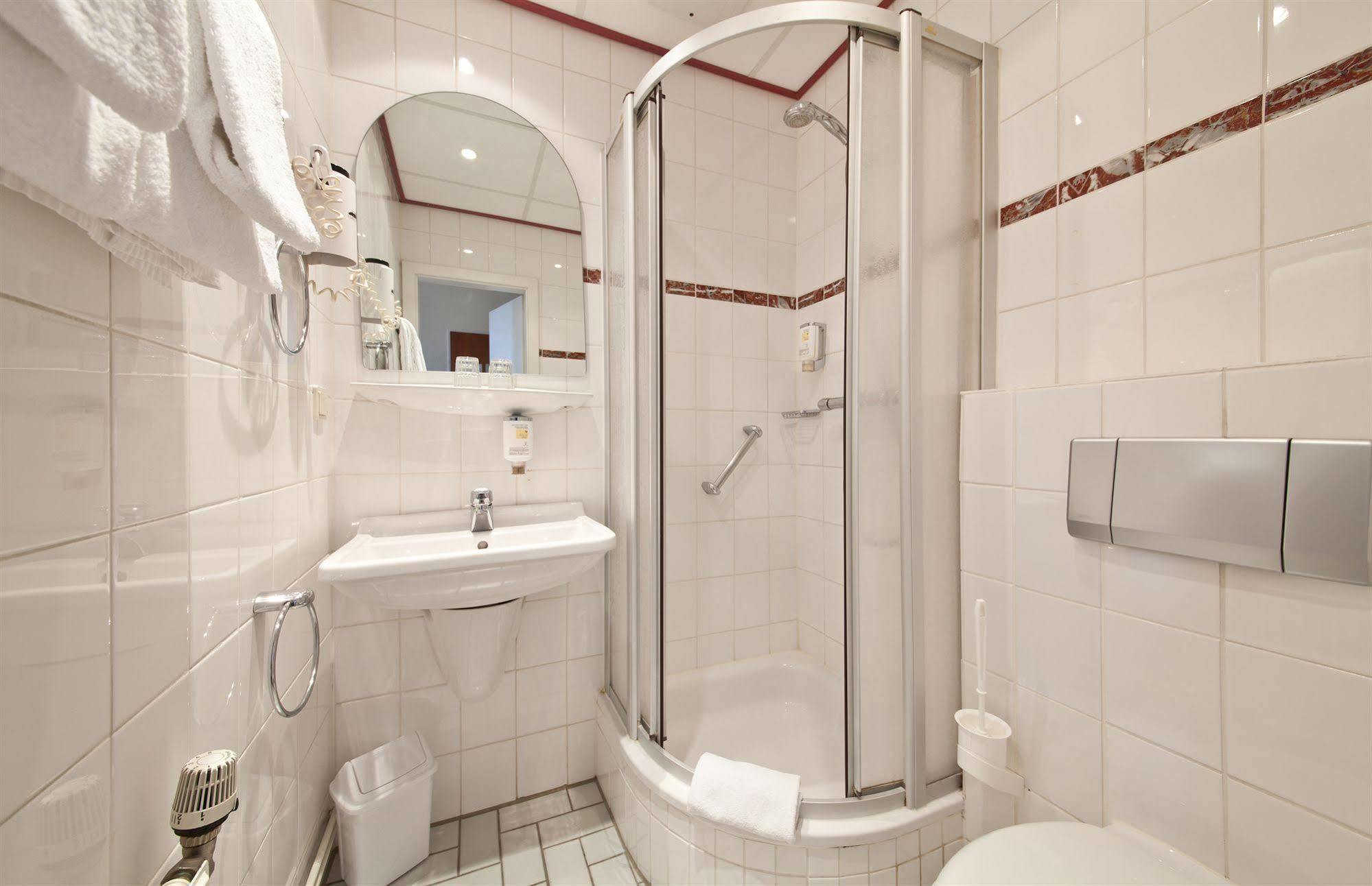 Hotel Novum Holstenwall Neustadt 3*