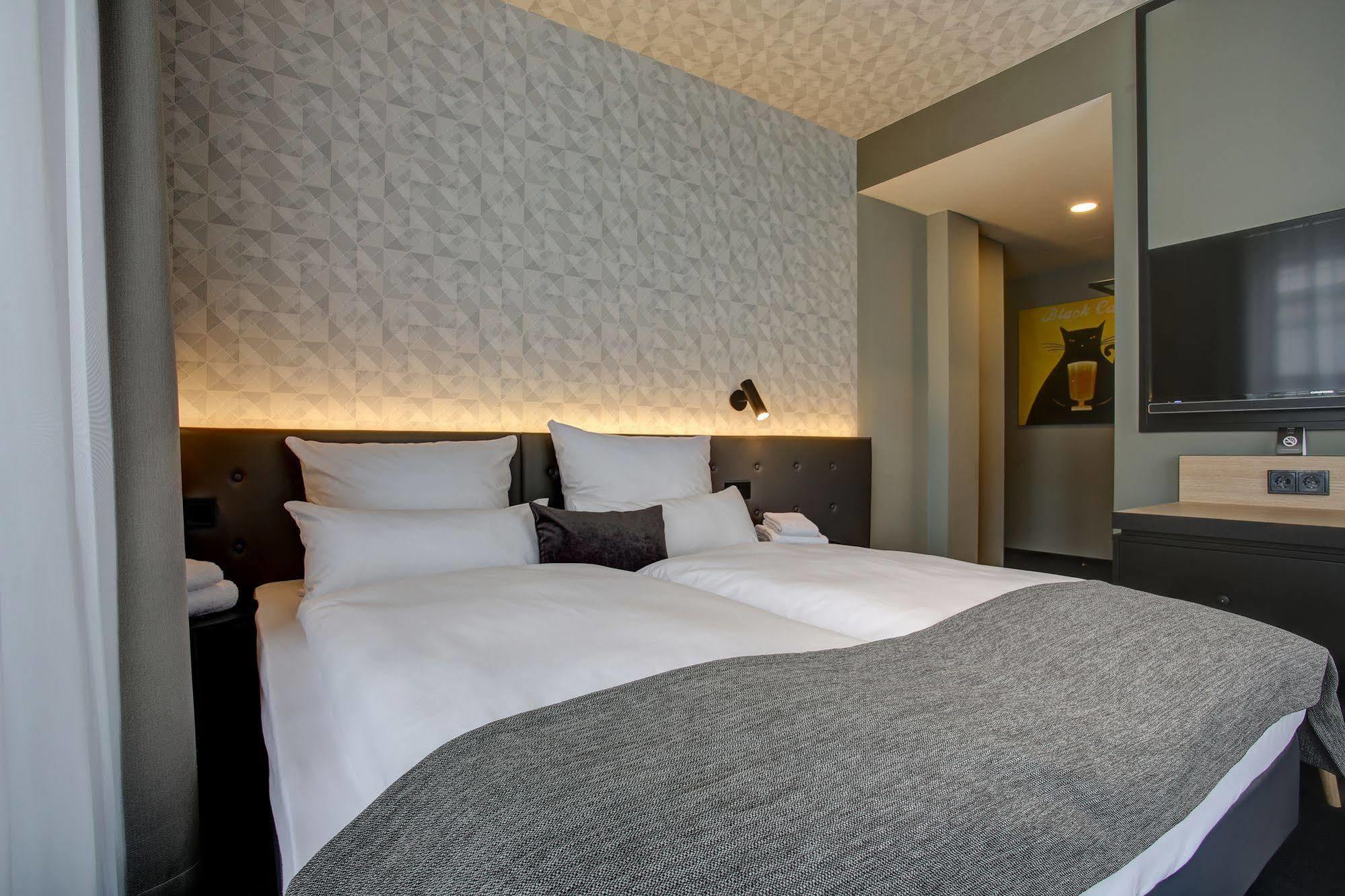 Hotel Vienna House Easy By Wyndham 3*