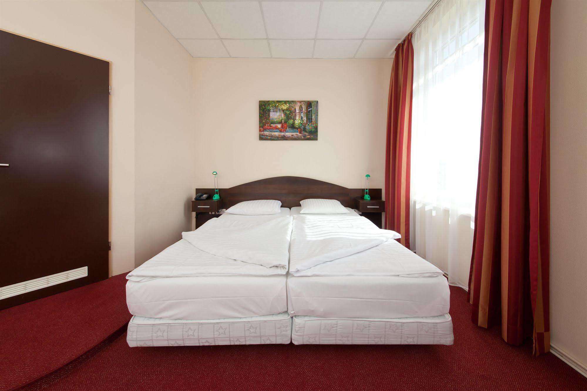 Polo Am Zob Hotel