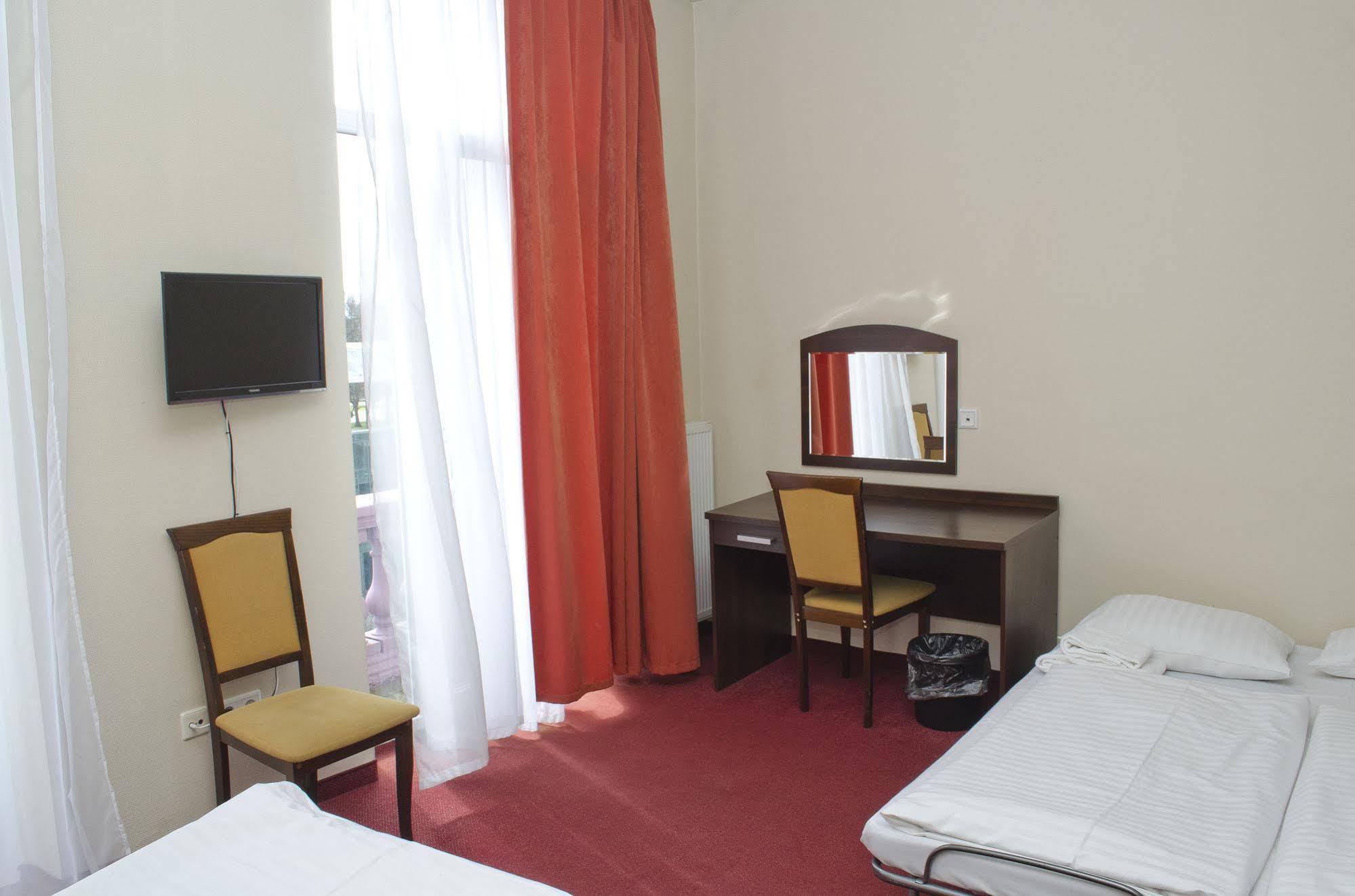 Polo Am Zob Hotel 3*